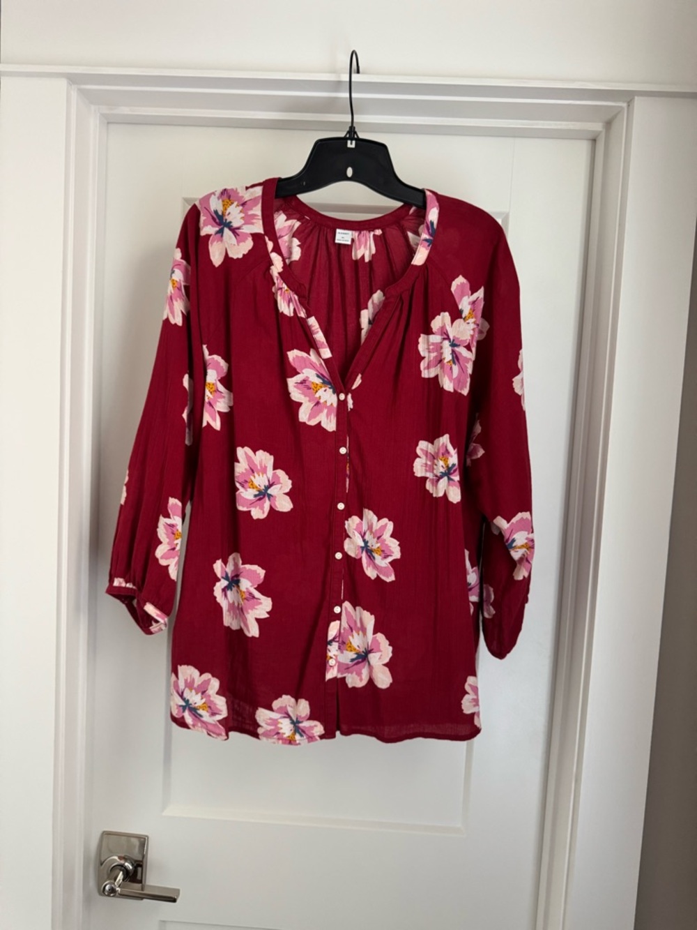 Old Navy Red Pink Floral Button-Front Blouse